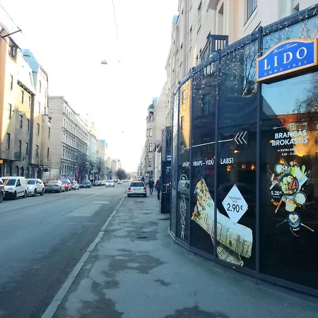 Tiny Non-smoking Caka & Free Parking Appartement