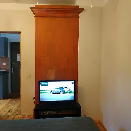Tiny Non-smoking Caka & Free Parking Apartman Riga