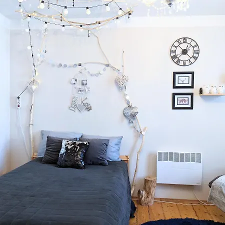 Tiny Non-smoking Caka & Free Parking Dzīvoklis