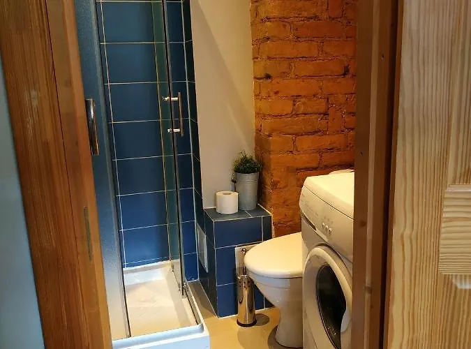 Tiny Non-smoking Caka & Free Parking Apartment *