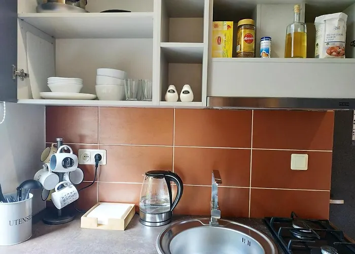 Tiny Non-smoking Caka & Free Parking Dzīvoklis *