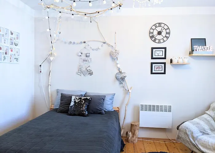 Tiny Non-smoking Caka & Free Parking Dzīvoklis