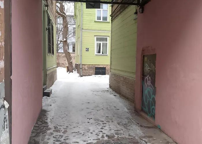 Dzīvoklis Tiny Non-smoking Caka & Free Parking